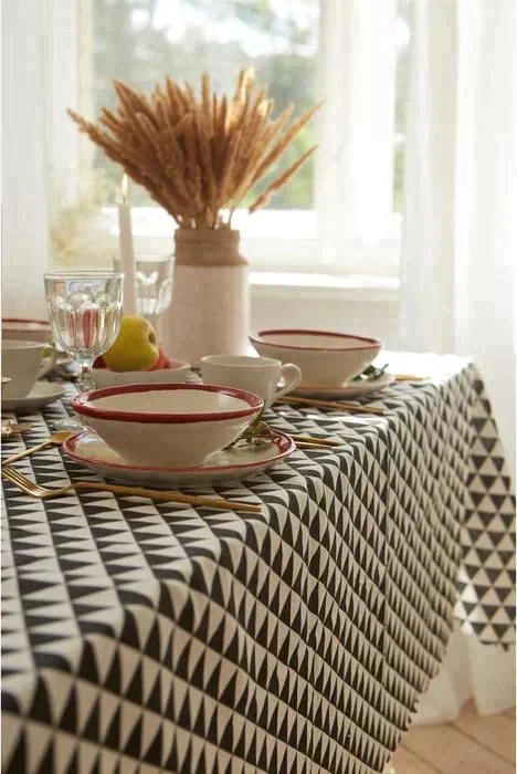 Скатерть Доляна "Треугольники" 145х200±3см,100%пэ, рогожка 130 гр/м
